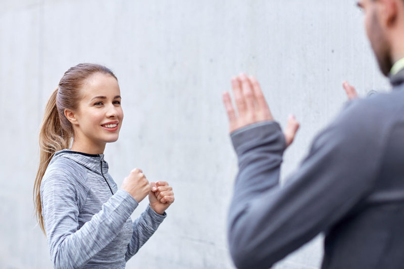 Frauen Selbstverteidigung - Kampfsportschule Selbstverteidigung